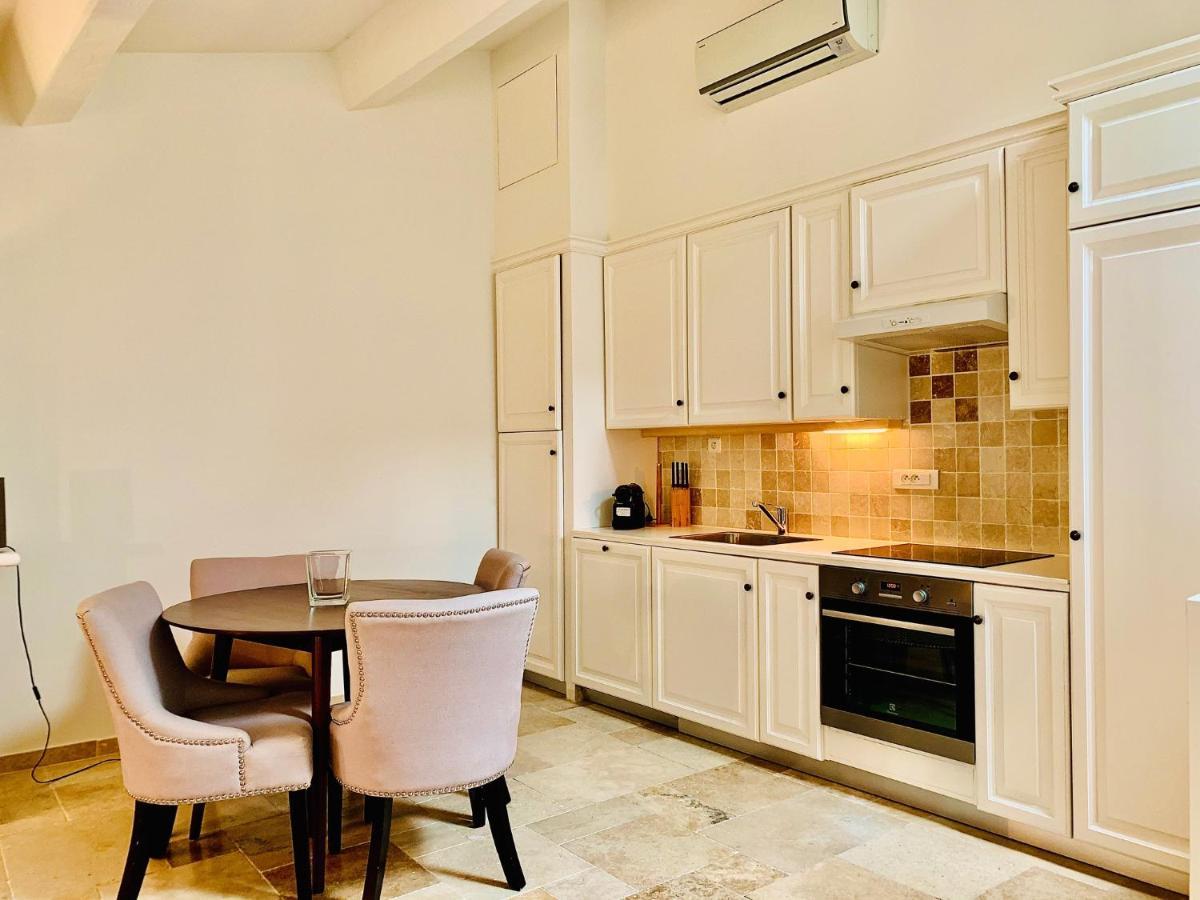 Maison Saint Tropez Bagian luar foto